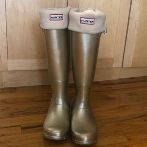 Hunter Boots Size US 5/6, EU 35/36. PRICED TO SELL